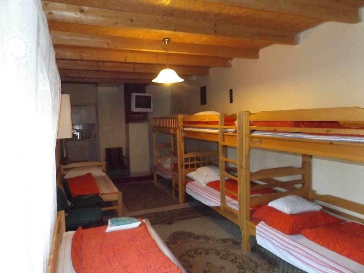 Opusztaszeri Mozes Vendeghaz Exterior photo